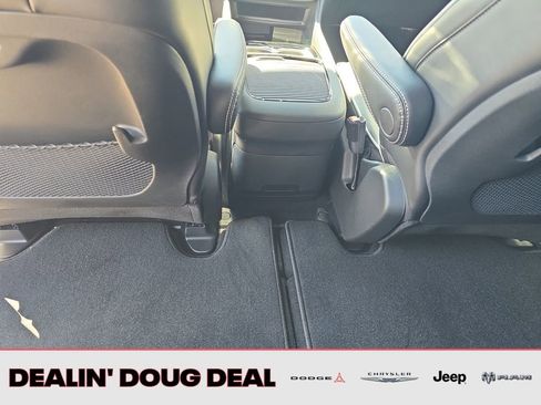 New 2026 Chrysler Pacifica Limited AWD/4WD image 26