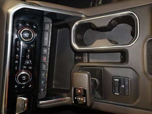 Certified 2025 GMC Sierra 1500 Denali AWD/4WD image 16