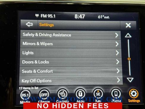 Used 2022 Jeep Grand Cherokee Limited w/ Tech Group AWD/4WD image 32