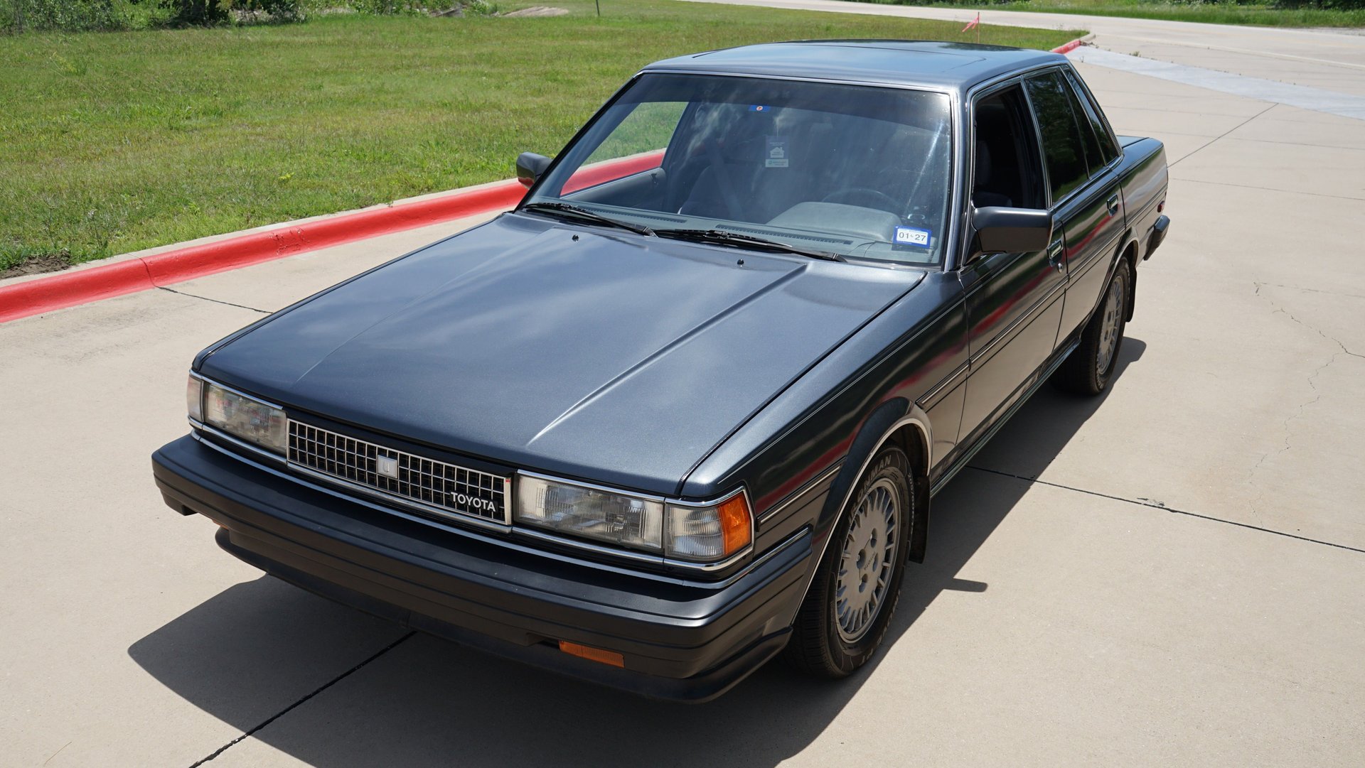 Used 1987 Toyota Cressida Sedan RWD image 2