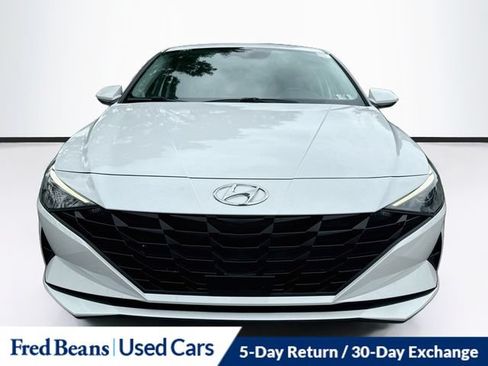 Used 2021 Hyundai Elantra SEL w/ Convenience Package FWD image 2