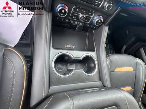 Used 2023 GMC Yukon AT4 w/ AT4 Premium Package AWD/4WD image 32