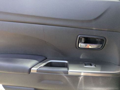 Used 2025 Mitsubishi Outlander Sport SE AWD/4WD image 25