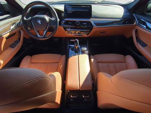 Used 2021 BMW 530e image 18