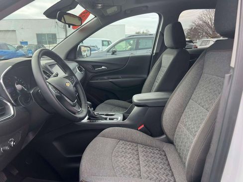 Used 2023 Chevrolet Equinox LT AWD/4WD image 11