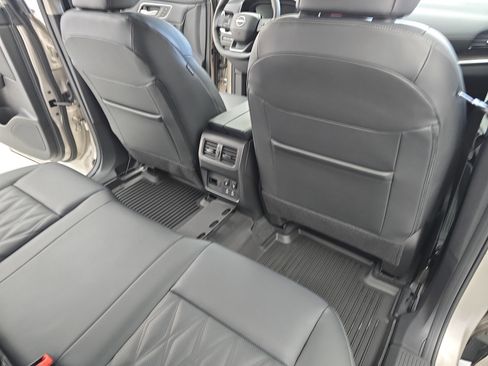 New 2026 Nissan Rogue Platinum w/ Platinum Premium Package AWD/4WD image 11