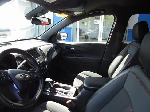 Certified 2023 Chevrolet Equinox RS w/ LPO, Floor Liner Package image 17