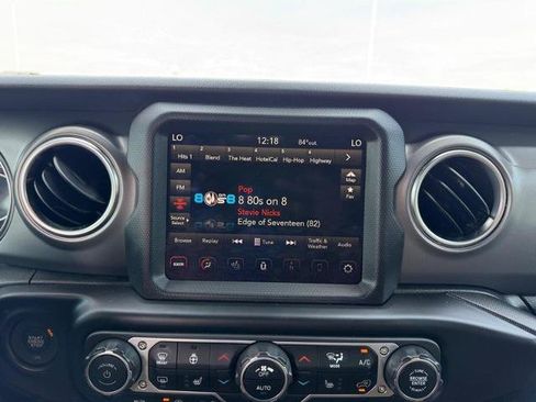 Used 2023 Jeep Gladiator Rubicon w/ LED Lighting Group AWD/4WD image 14