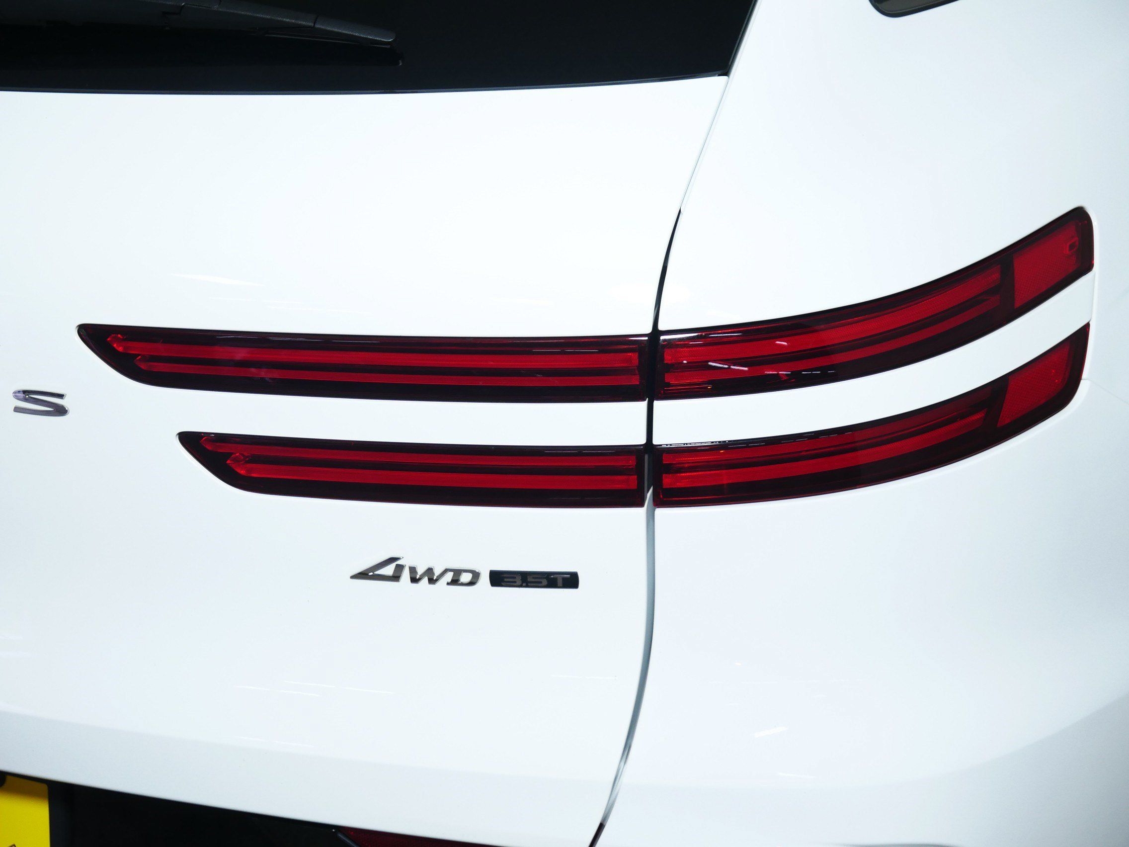 Certified 2026 Genesis GV70 3.5T Sport Prestige AWD/4WD image 17