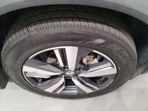 Used 2021 Nissan Rogue SL AWD/4WD image 45