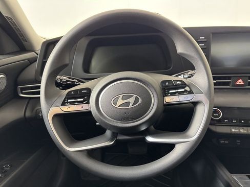 Used 2025 Hyundai Elantra Hybrid FWD image 20