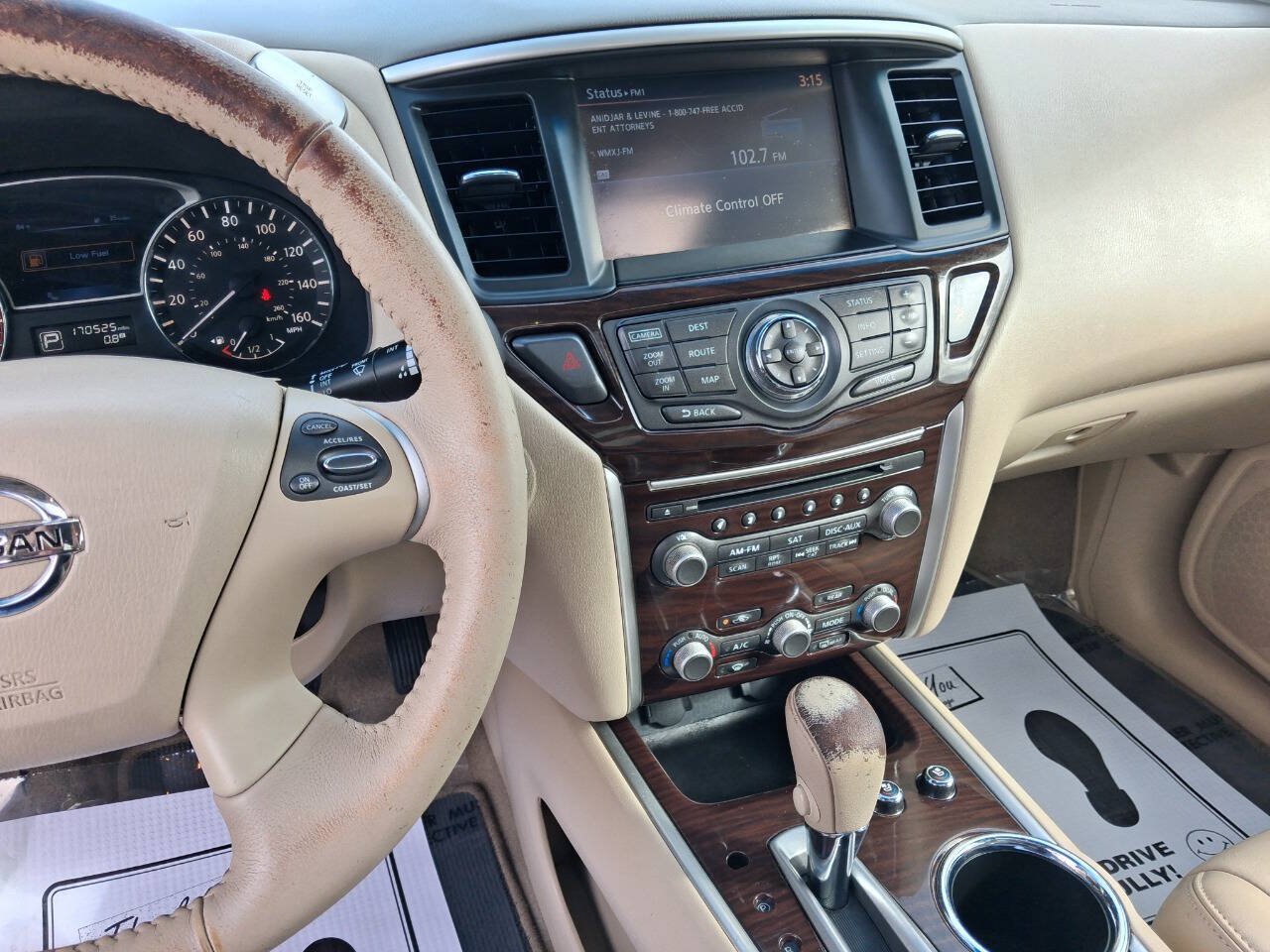 Used 2015 Nissan Pathfinder Platinum FWD image 17