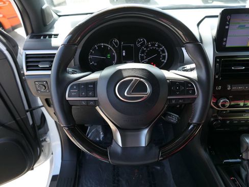 Used 2023 Lexus GX 460 Premium image 17