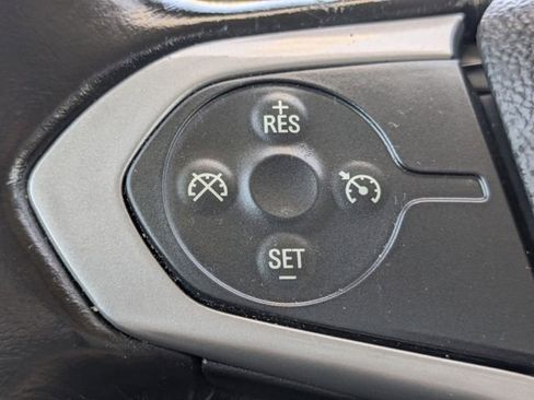 Used 2019 Chevrolet Colorado LT w/ LT Convenience Package RWD image 17