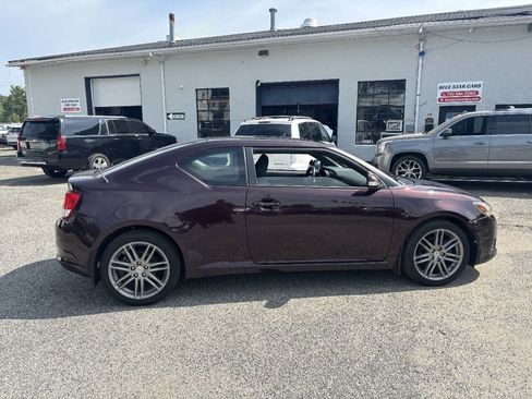 Used 2011 Scion tC FWD image 11