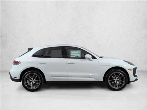 New 2026 Porsche Macan image 8