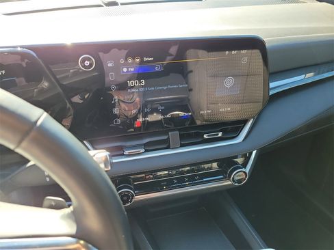 Used 2025 Chevrolet Equinox LT image 22