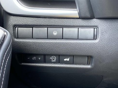 New 2026 Nissan Rogue SV w/ Cold Weather Package AWD/4WD image 13