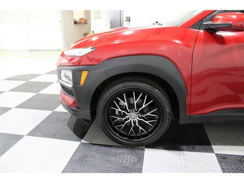 Used 2020 Hyundai Kona SE image 9