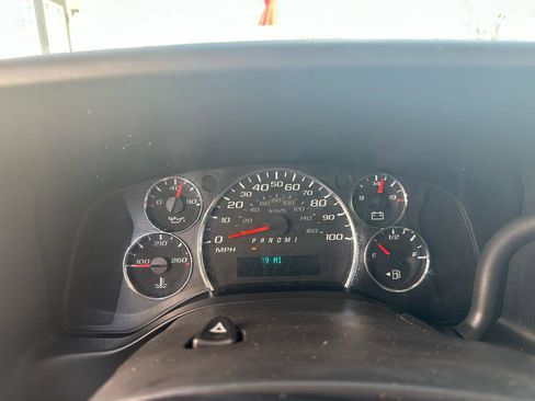 Used 2019 Chevrolet Express 2500 w/ Driver Convenience Package image 8