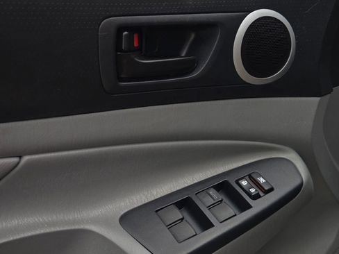 Used 2015 Toyota Tacoma 4x4 Double Cab w/ TRD Sport Package image 31