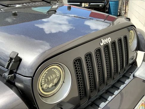 Used 2016 Jeep Wrangler Unlimited Sahara w/ Max Tow Package image 30