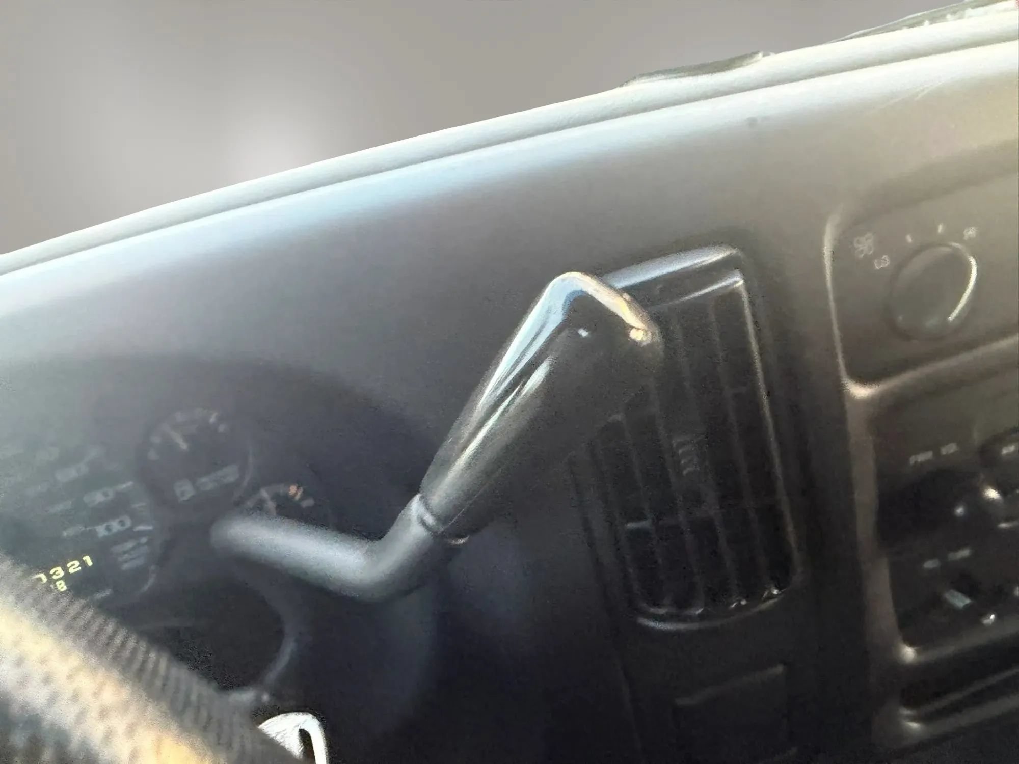 Used 2001 Chevrolet Express 2500 Passenger RWD image 13