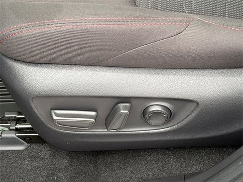 Used 2025 Toyota RAV4 SE image 22