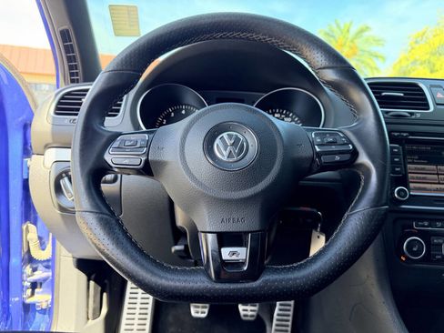 Used 2012 Volkswagen Golf 4-Door image 11