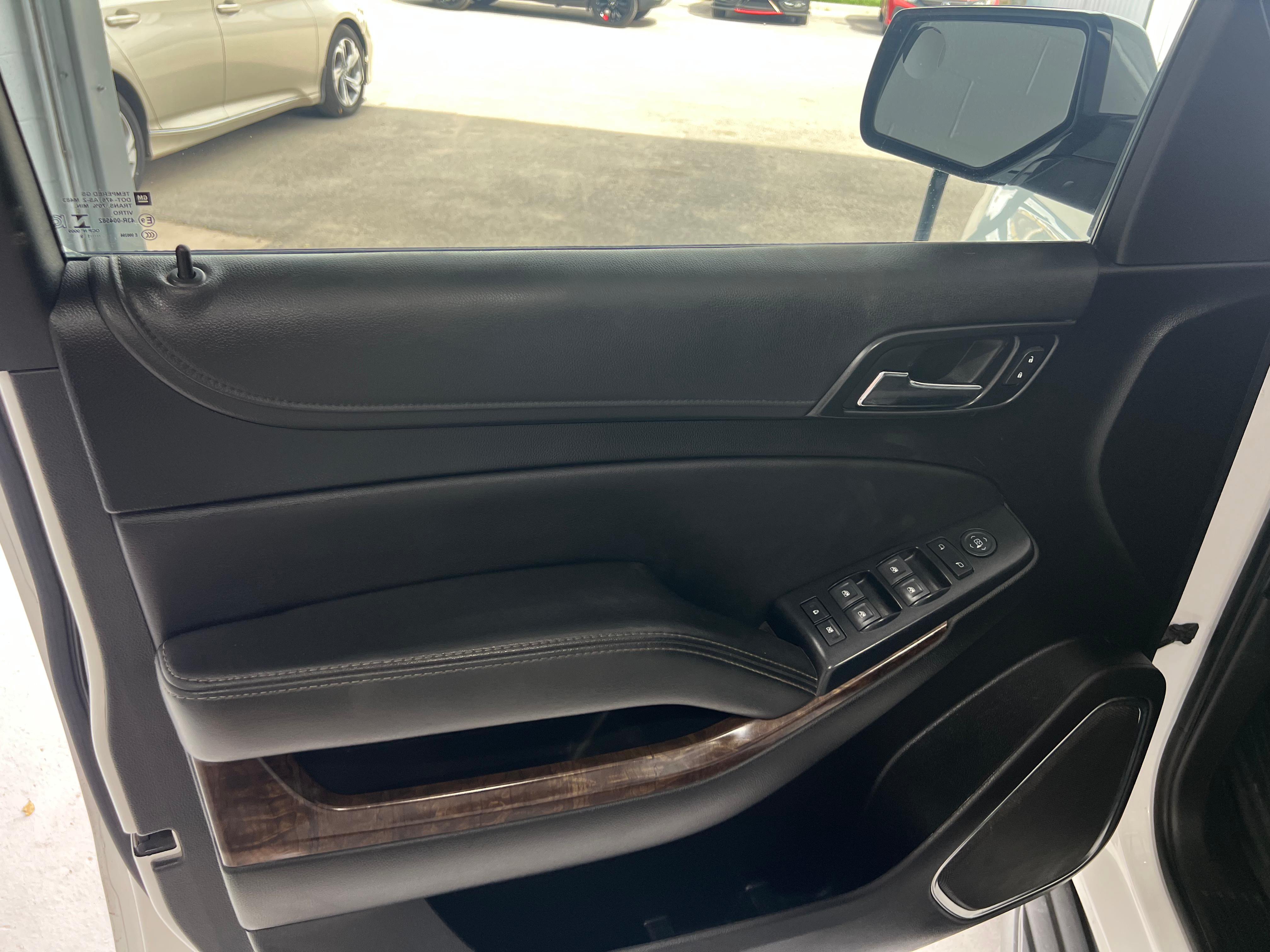 Used 2019 Chevrolet Tahoe 4WD image 13