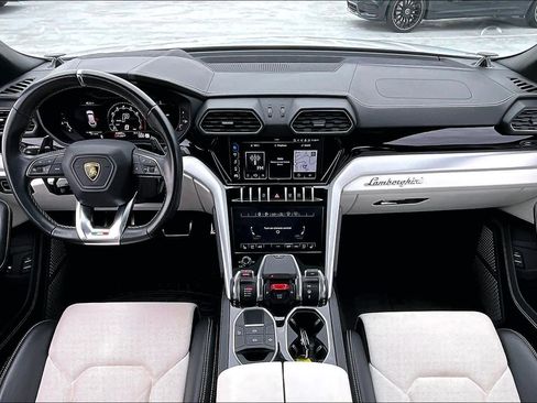 Used 2022 Lamborghini Urus image 15