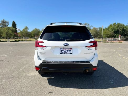 Used 2021 Subaru Forester Premium AWD/4WD image 7