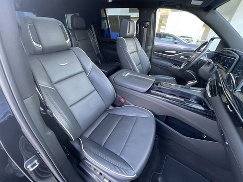 Used 2023 Cadillac Escalade Sport w/ LPO, ONYX Package AWD/4WD image 29