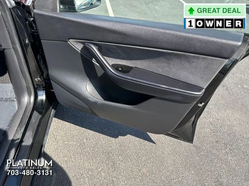 Used 2021 Tesla Model Y Long Range AWD/4WD image 18