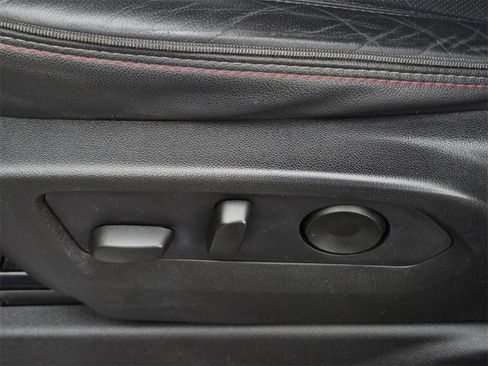 Used 2021 Chevrolet Tahoe RST w/ Luxury Package image 38