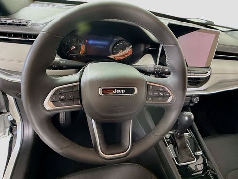 Used 2023 Jeep Compass Limited AWD/4WD image 5