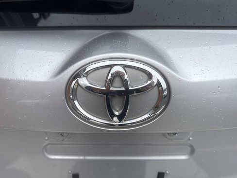 Used 2013 Toyota RAV4 LE image 35