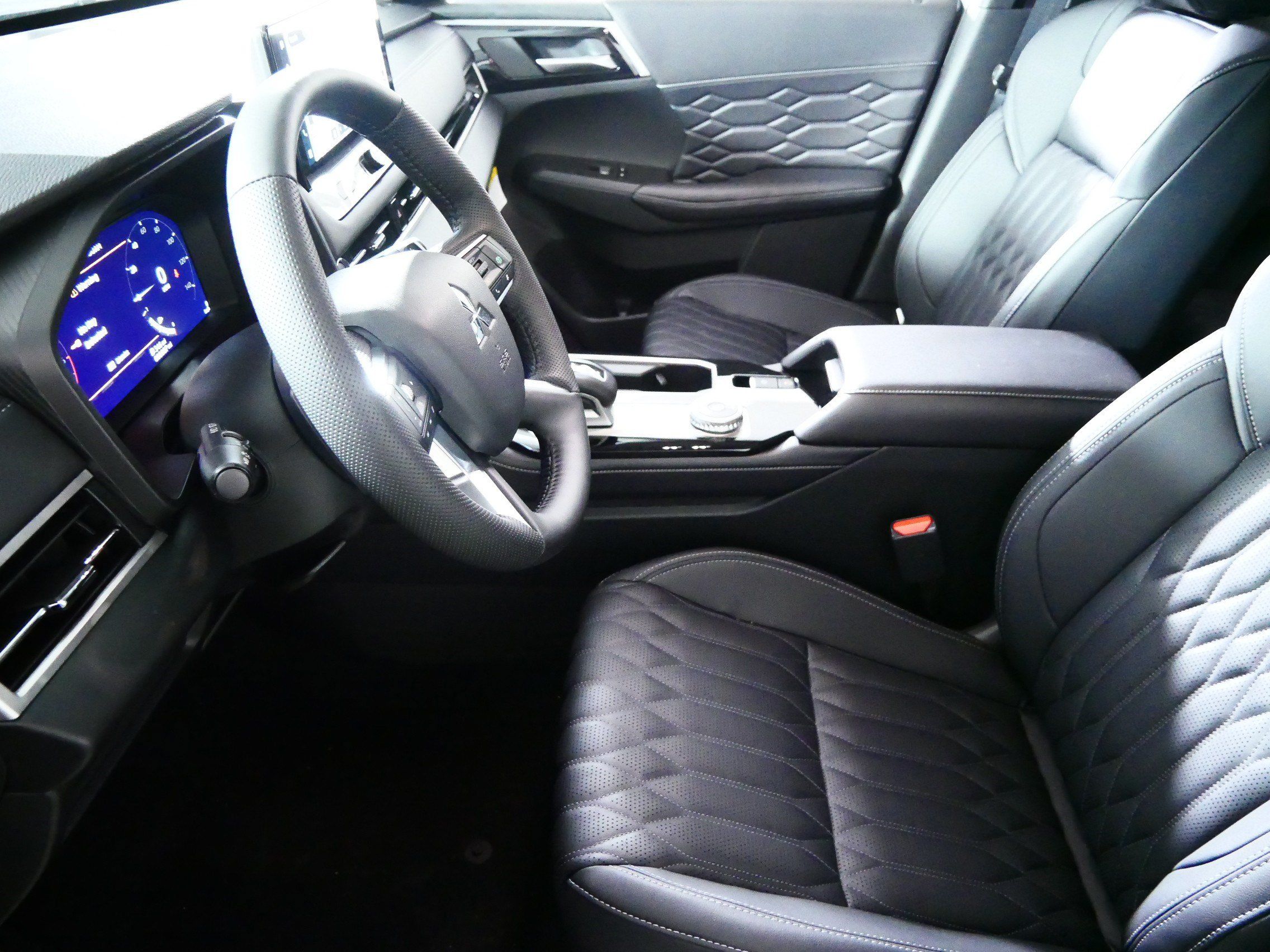 New 2026 Mitsubishi Outlander SEL AWD/4WD image 4
