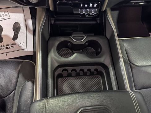 Used 2020 RAM 1500 Laramie AWD/4WD image 18