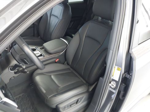 Used 2023 Audi Q7 2.0T Premium w/ Convenience Package AWD/4WD image 23