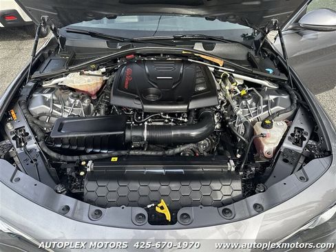 Used 2017 Alfa Romeo Giulia Ti w/ TI Lusso Light Wood Package image 37