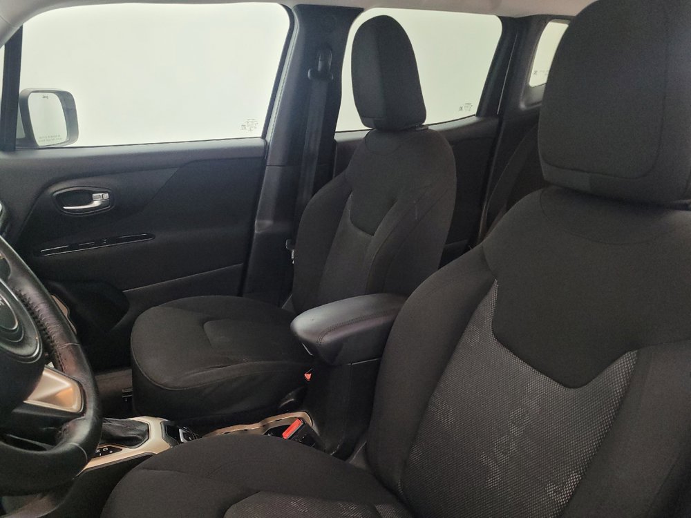 Used 2016 Jeep Renegade Latitude w/ Popular Equipment Group FWD image 17