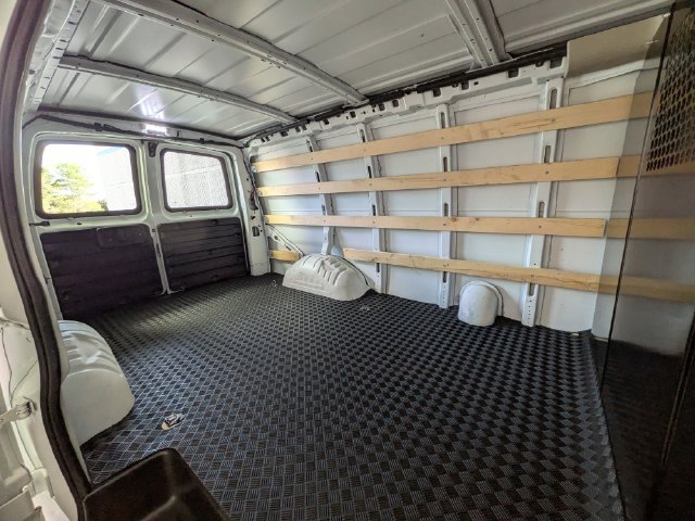 Used 2025 Chevrolet Express 2500 w/ Driver Convenience Package RWD image 25