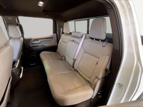 Used 2023 GMC Sierra 1500 SLT AWD/4WD image 16