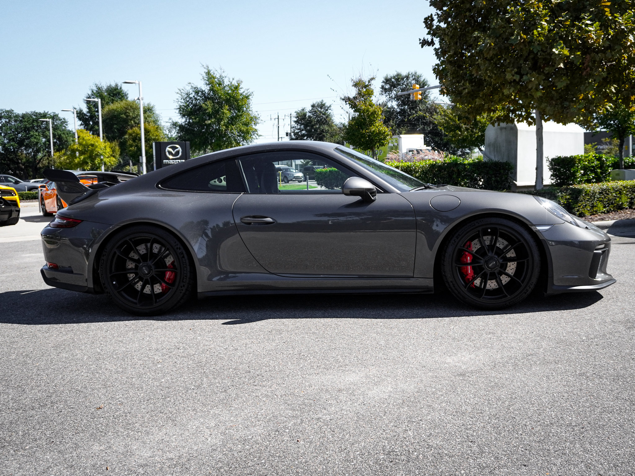 Used 2018 Porsche 911 GT3 w/ Sport Chrono Package RWD image 11