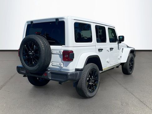Certified 2025 Jeep Wrangler Unlimited Sahara w/ Safety Group AWD/4WD image 7