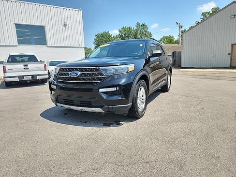 Used 2022 Ford Explorer XLT AWD/4WD image 11