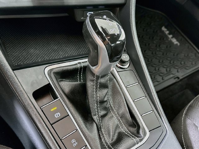 Certified 2023 Volkswagen Jetta Sport FWD image 17