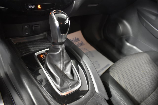 Used 2017 Nissan Rogue S AWD/4WD image 22