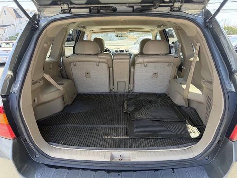 Used 2010 Toyota Highlander SE image 7